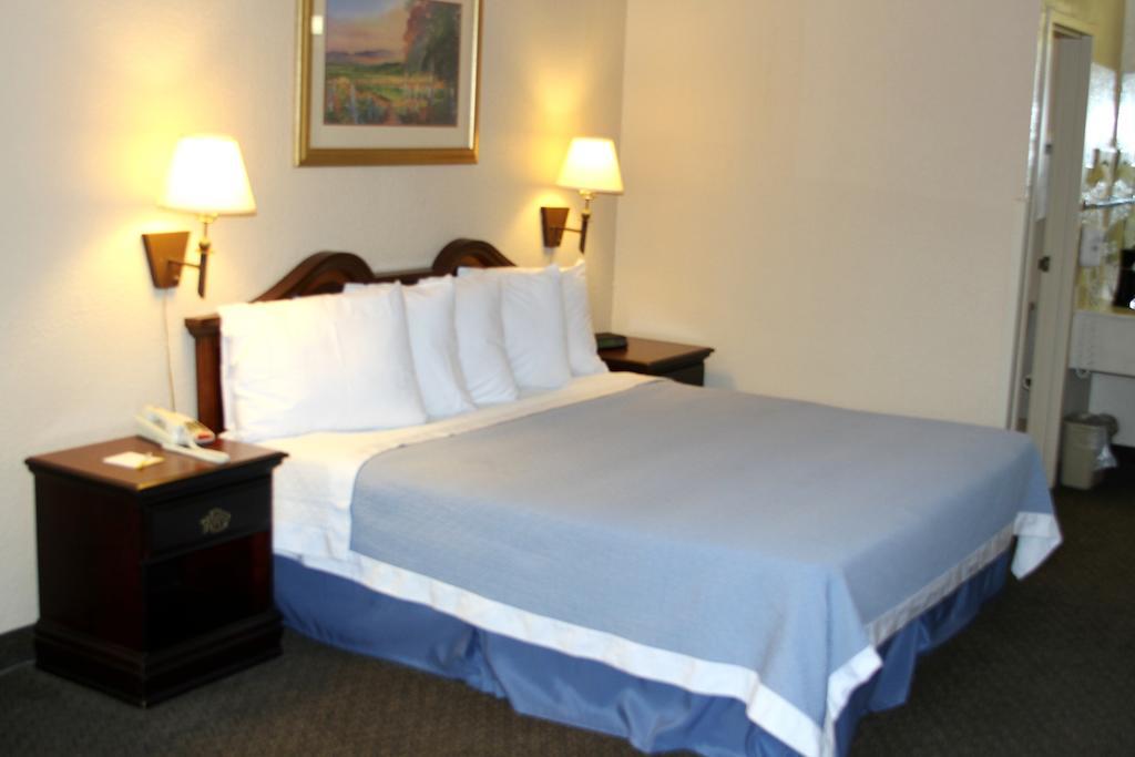 Days Inn By Wyndham Macon I-75 North Zimmer foto